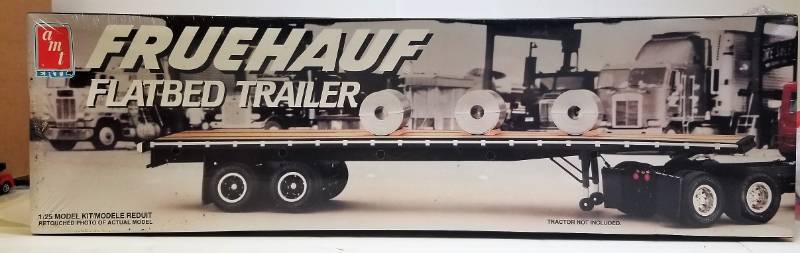 lot 1598 image: AMT ERTL Fruehauf Flatbed Trailer  125 scale model Kit  # 8626  box sealed  NIB