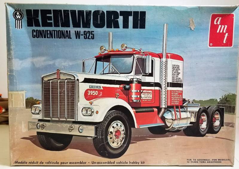 AMT Kenworth Conventional W-925 Semi Tractor / 1/25 Model Kit 