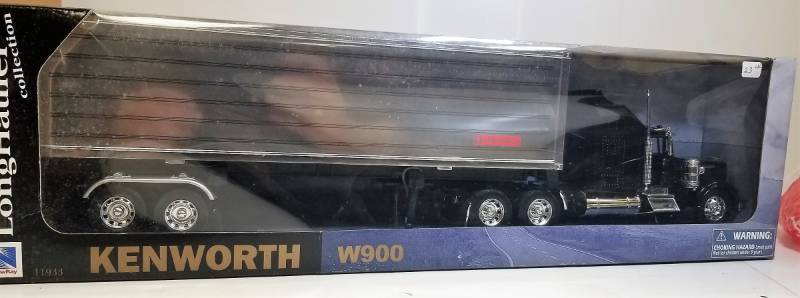 lot 1625 image: Long Hauler Collection Kenworth W900 Semi  See Pix  NIB