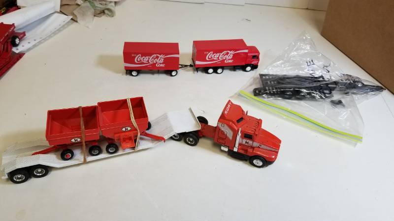 lot 1659 image: 1 lot small semi K semi w2 gravety wagonslow boy combine hauler see pix