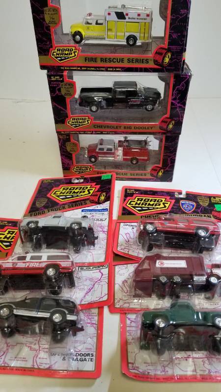 lot 1720 image: 1 Lot  9 items  Road  Champs Toys   See Pix  NIB