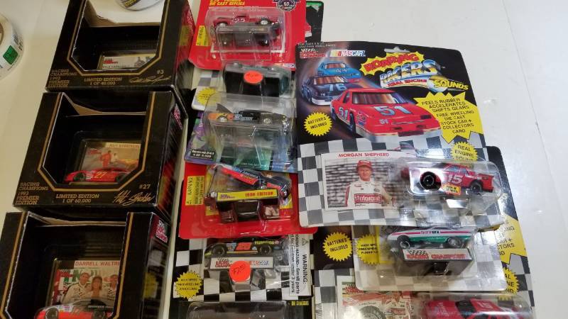 lot 1735 image: 1 Lot  12 items  Race Champions   See Pix  NIB