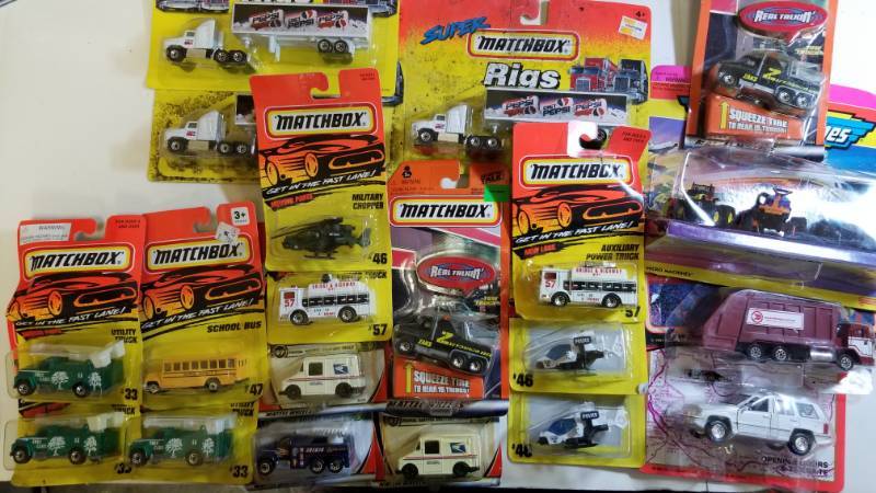 lot 1671 image: 1 Lot  20 items  Match Box and More  See Pix  NIB
