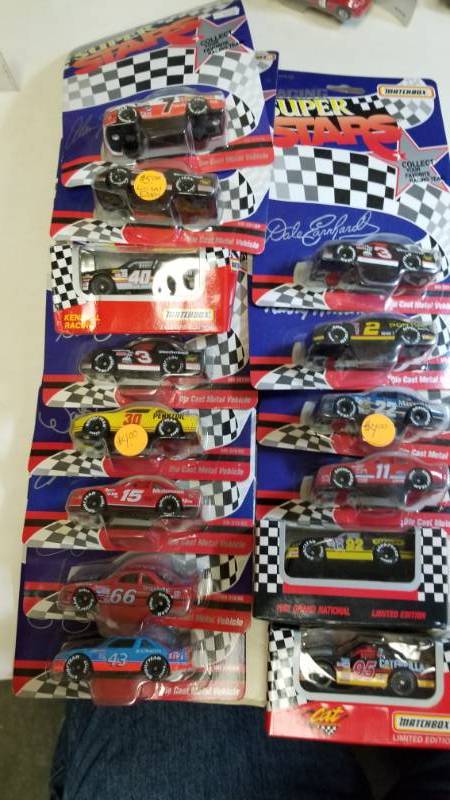 lot 1674 image: 1 Lot  15 items  Match Box and Super Stars  See Pix  NIB
