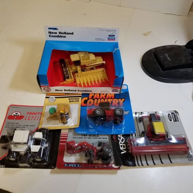 lot 1682 image: 1 Lot  ERTL  6 items  Farm equipment and other  See Pix  NIB
