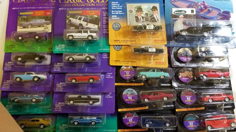 lot 1740 image: 1 Lot  20 each Johnny Lightning Toys  See Pix  NIB
