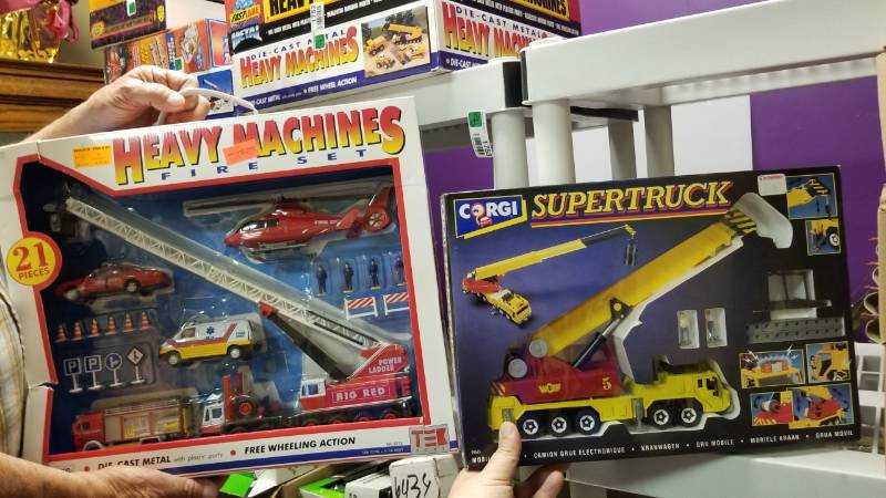 lot 1753 image: 2 sets  Corgo Supertruck set  Heavy Machines set, See pix, NIB