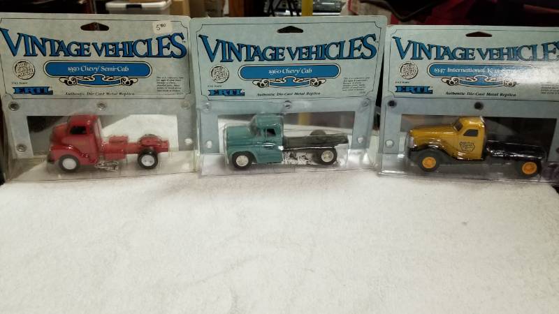 lot 1759 image: 3 each ERTL Vintage Vech, 143 scale1 ea. 1960 Chevy Cab 1 ea. 1950 Chevy Semi-Cab 1947 IH K-12 Semi-Cab NIB