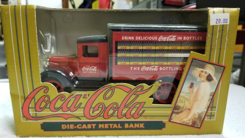 lot 1770 image: ERTL Coca-Cola Die Cast Metal Bank, #2919, NIB