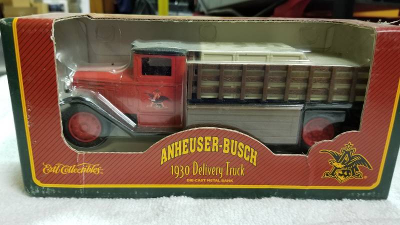 lot 1772 image: ERTL Collectibles,  1930 Anheuser-Busch Delivery Truck Bank, #F112, NIB
