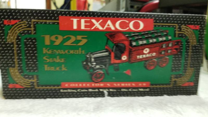 lot 1785 image: ERTL 1925 Kenworth Texaco Stake Bank TruckCollector Series #9#9385 NIB