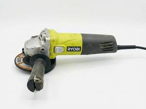 lot 64228 image: Ryobi 5.5-Amp Angle Grinder 4-12 In. AG4031G