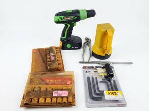 lot 64229 image: Lot of miscellaneous tools