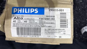 lot 8 image: Philips 280G3261 Capacitor Collection 40-Count Lot