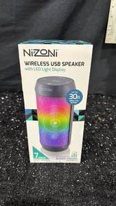 lot 10 image: Nizoni Wireless USB Speaker with LED Light Display 5W
