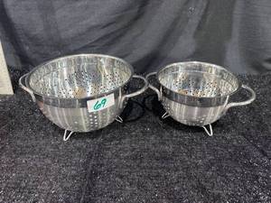 lot 69 image: Stainless Steel Colanders with Handles &amp Feet Set of 2