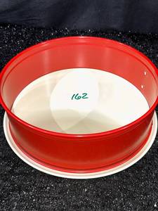 lot 162 image: Red and White Petri Dish with Lid
