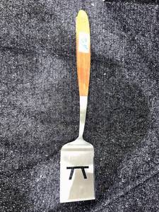lot 164 image: Paint Brush with Yellow and Wood Handle