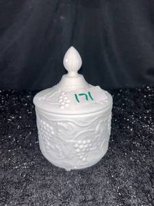 lot 171 image: White Ceramic Covered Dish with Grape Cluster Design
