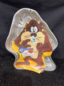 lot 182 image: Wilton Cake pan Tasmanian Devil