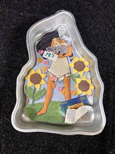 lot 187 image: Pocahontas Cake Pan