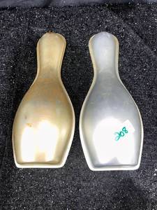 lot 208 image: Bowling Pin-Shaped Aluminum Cake Pans  Set of 2
