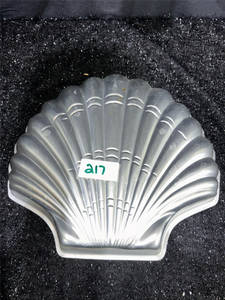 lot 217 image: Seashell-Shaped Baking Pan