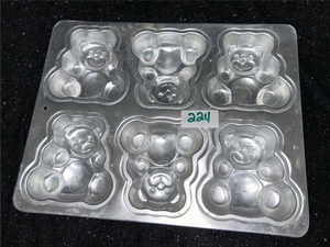 lot 224 image: Teddy Bear Mini Cake Pan  6 Cavities