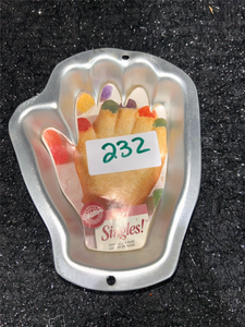 lot 232 image: Wilton Singles Hand-Shape Personal Cake Pan with Insert