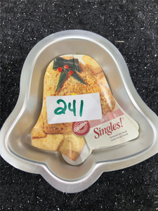 lot 241 image: Wilton Singles Bell-Shaped Personal Size Cake Pan