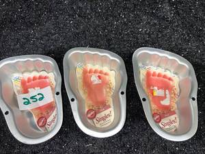 lot 252 image: Lot of 3 Wilton Singles Foot-Shaped Personal Size Cake Pans