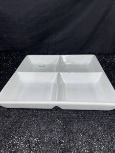 lot 263 image: White 4-Compartment Divided Serving Tray