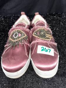 lot 267 image: Slip-on Sneakers with Beaded Eye Embellishment US 10M EUR 40