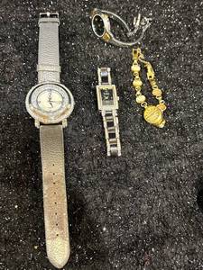 lot 282 image: Armitron Ceramic & Mixed Womens Watch Lot 4 Pieces