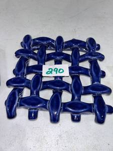 lot 290 image: Blue Ceramic Trivet Hot Plate Holder