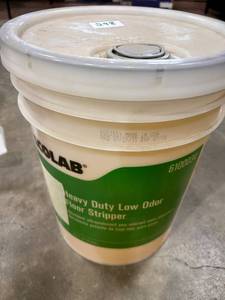 lot 298 image: COLAB Heavy Duty Low Odor Floor Stripper 6100004