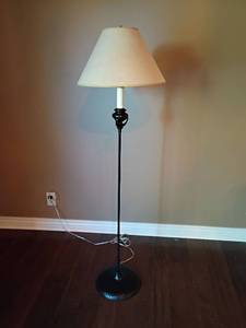 lot 1023 image: 56in tall Floor Lamp with Hammered Base.  Uses a 3 way bulb