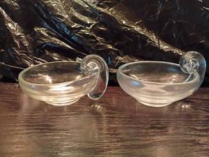 lot 1042 image: 2 Steuben Clear Glass Bowls with Snail Handle