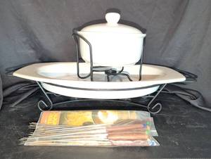 lot 1229 image: Essentials for the Kitchen Banquet Baking Dish with Metal Rack and Serving Utensils