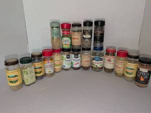 lot 1241 image: Spice Collection Lot Rosemary Sage Thyme Tarragon Poppy Seeds