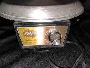 lot 1246 image: Sunbeam Msieur Crepe Maker