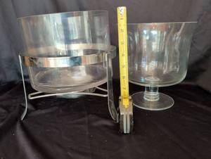 lot 1261 image: Glass Bowls with Metal chaffer stand, and pedestal bowl