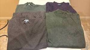 lot 1403 image: Lot of 4 Knit Sweaters Long Sleeve Crew Neck Large