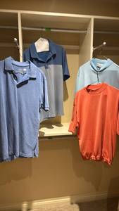 lot 1409 image: 4 Pieces Assorted Shirts Polos Pullovers Large