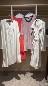 lot 1417 image: Womens Clothing 4 Pieces Nightgowns Robes Dresses M-L