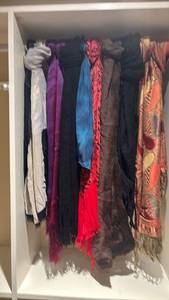 lot 1430 image: Beautiful Scarf Collection