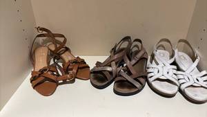 lot 1445 image: Naturalizer Womens Sandals Lot 3 Pairs Strappy 7 7.5