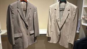 lot 1458 image: 2 Mens Blazers Two-Button Single Breasted Suit 42 L Jackets