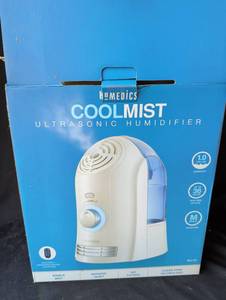 lot 2040 image: HoMedics CoolMist Ultrasonic Humidifier 1.0 Gallon 865103