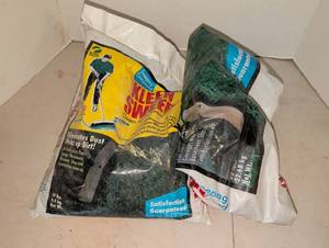 lot 2112 image: Kleen Sweep Floor Cleaning Compound Lot 2 Bags